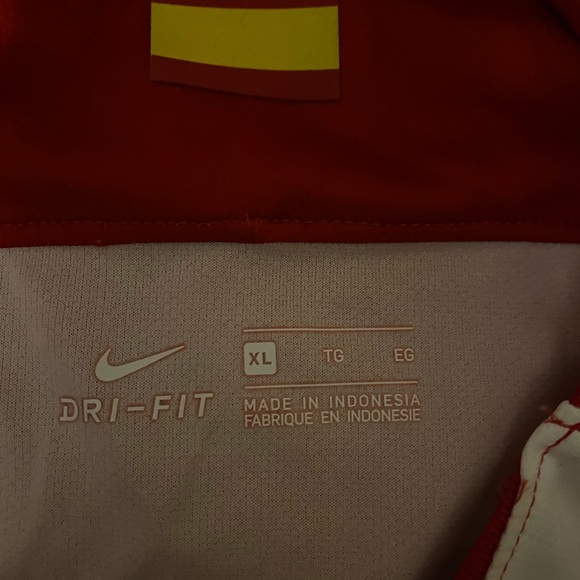 Atletico Madrid Jersey - Picture 2 of 3